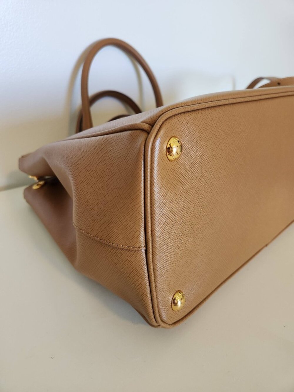 New Prada Brown Saffiano Lux Leather  Double Zip Tote - Picture 6 of 15